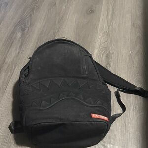 Sprayground Black Zigzag Backpack (broken zipper)